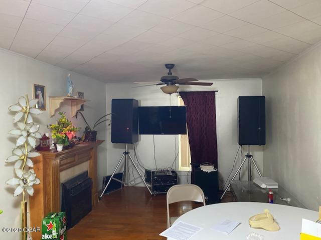 Listing photo